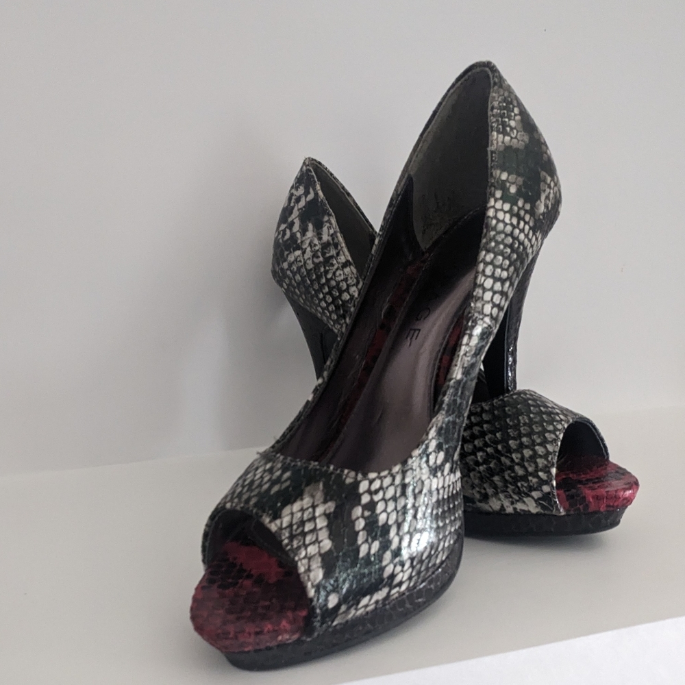RAMPAGE Open Toe Heels - Picture 2 of 5